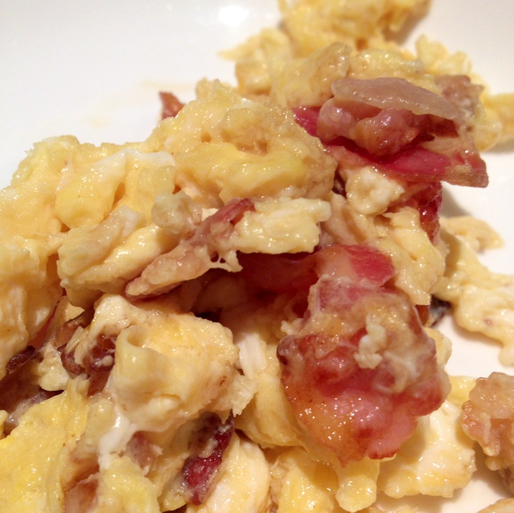 烟肉炒蛋 fried egg with&nbsp;pancetta